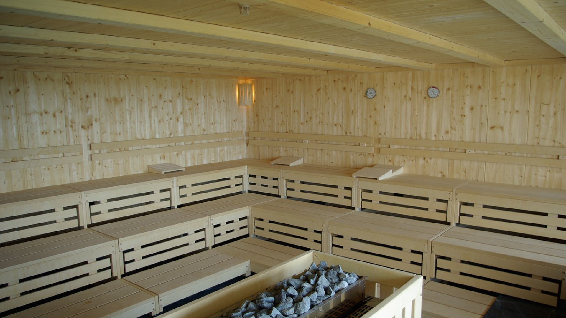 Plongez au cœur du bien-être avec le sauna finlandais