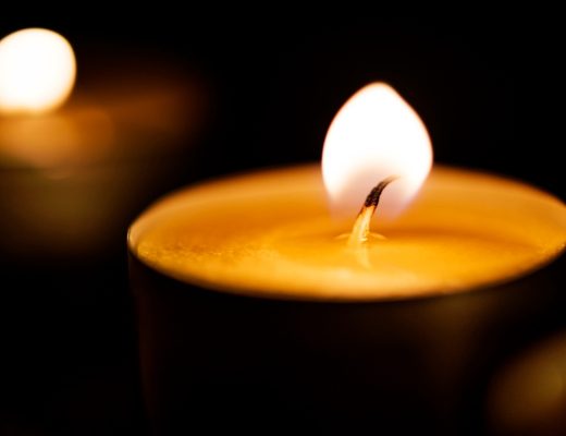 Comment choisir le lieu idéal pour disperser les cendres d’un être cher ?